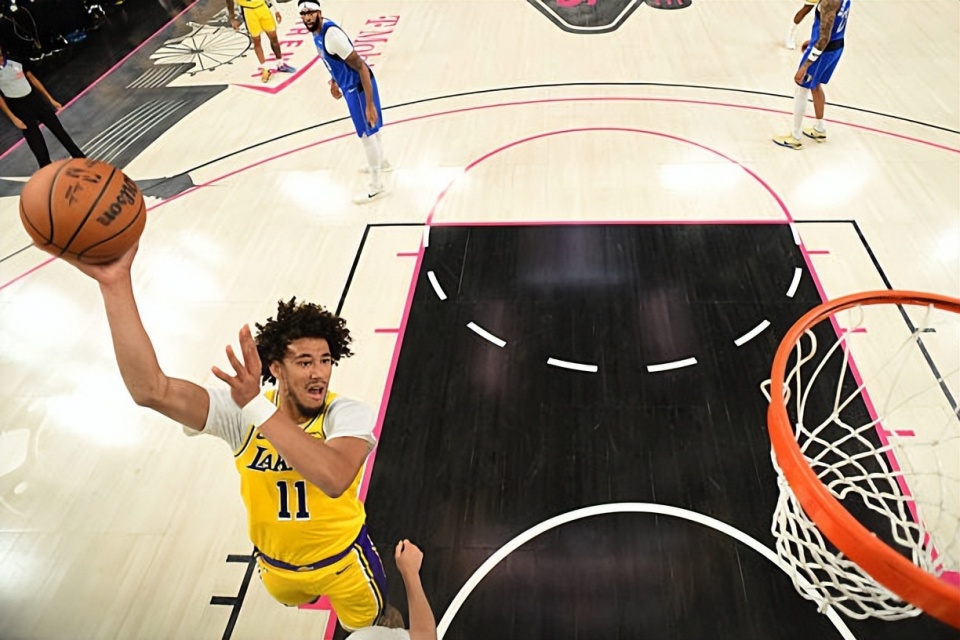 多且缺乏足, HJF, 自己的努力 多且缺乏足, HJF, 自己的努力