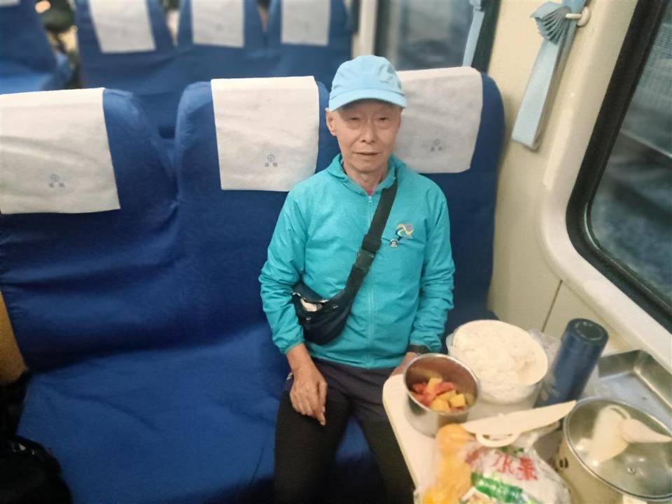 src, 易雯, 夷半程马拉 src, 易雯, 夷半程马拉