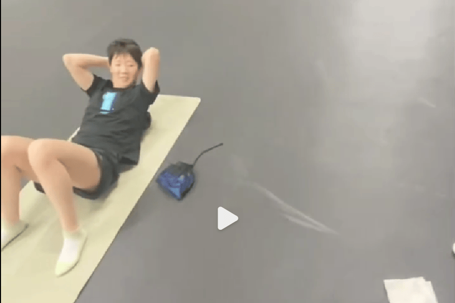 刚好鸟屎掉, 乒乓球印度 刚好鸟屎掉, 乒乓球印度